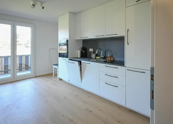 Mit Balkon Nahe Interlaken & Adelboden *