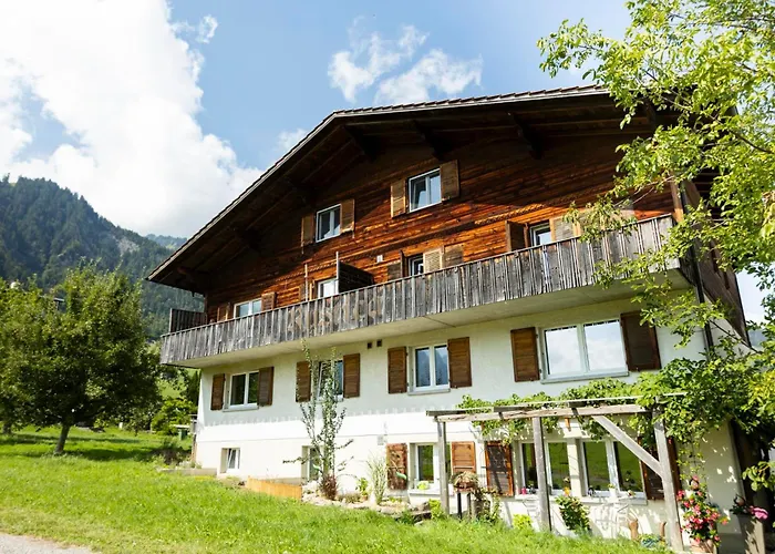 Mit Balkon Nahe Interlaken & Adelboden